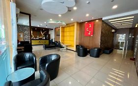Eight Days Boutique Hotel - Impian Emas